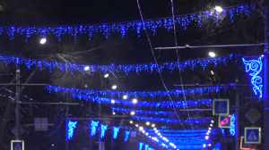 Абакан начали украшать к Новому году