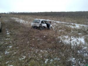 В Хакасии на скользкой трассе столкнулись два автомобиля. Есть пострадавшие