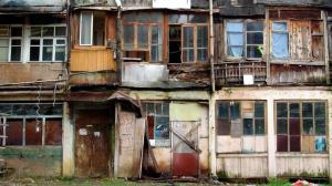 Минстрой Хакасии назвал населённые пункты, где больше всего аварийного жилья