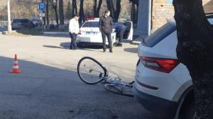 «Возрастное» ДТП: 79-летний пенсионер на «Тигуане» сбил  64-летнего велосипедиста