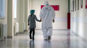 Среди заболевших коронавирусом в Хакасии все больше детей