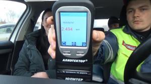 Пьяная студентка на угнанном автомобиле пыталась скрыться от полицейских в Хакасии