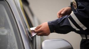 Жительница Хакасии пыталась дать взятку сотрудникам ГИБДД