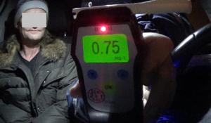 Пьяному водителю, который вёз 4-летнюю дочь, грозит штраф до 30 тысяч рублей