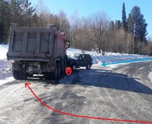 Водитель сломал рёбра при лобовом столкновении с большегрузом