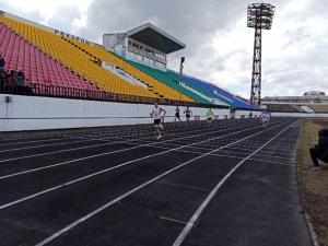 Легкоатлеты открыли летний сезон