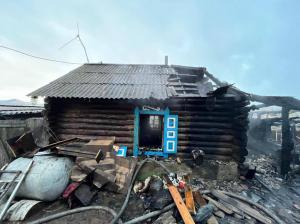 Неосторожность при курении привела к гибели троих человек в Шира