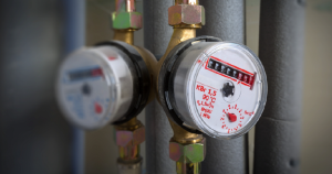 Махинации с приборами учета: как бороться с недобросовестными соседями?