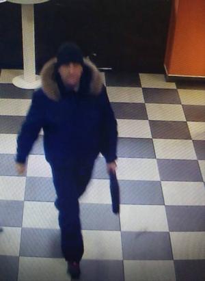 Более 3 млн рублей похитил мужчина из чужого авто в Абакане