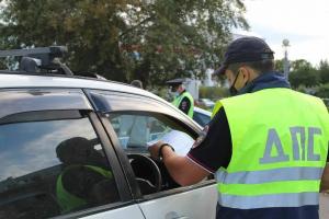 725 нарушений ПДД выявили полицейские Хакасии за 3 дня