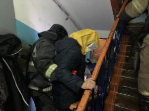 Пожарные спасли 13 человек в Саяногорске