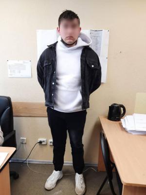 20-летнего члена ОПГ, которая обманывает пенсионеров, задержали полицейские Хакасии