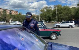 В Абакане останавливают тонированные автомобили