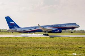 В воздушной гавани Хакасии открылась фотовыставка самолётов