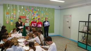 Абаканские школьники пишут письма бойцам СВО