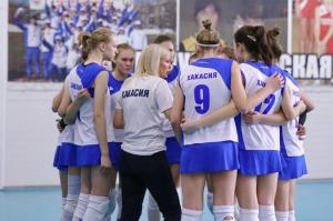 Полуфинал первенства России по волейболу стартовал в Хакасии