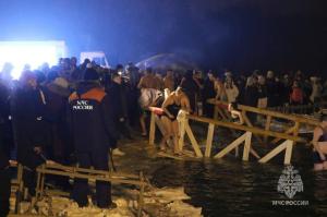 О правилах безопасного купания в Крещенскую ночь рассказали в МЧС по РХ