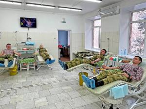 Росгвардейцы отдали 5 литров крови нуждающимся