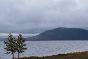 Лодка перевернулась во время ветра в Усть-Абаканском районе