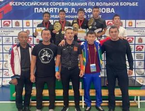Борцы из Хакасии успешно выступили на всероссийских соревнованиях