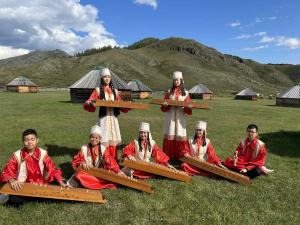 Лауреатов фестиваля чатханной музыки в степях определили в Хакасии