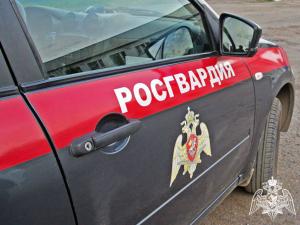 Двоих алиментщиков задержали росгвардейцы в Абакане