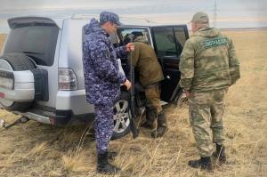 Сотрудники Росгвардии проверили владельцев оружия Хакасии в рамках весеннего сезона охоты на пернатую дичь