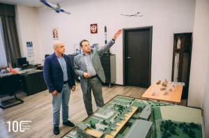 Участие Хакасии в проекте по развитию беспилотников обсудили Сергей Сокол и Эдхам Акбулатов