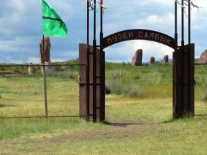 В Хакасии перед судом предстанут два мигранта по обвинению в причинении телесных повреждений директору музея