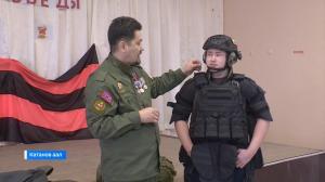 В Катановской школе прошла встреча с участником СВО, военно-полевым хирургом Игорем Арчимаевым