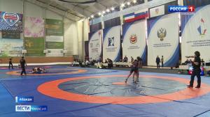 В Абакане прошли соревнования по греко-римской борьбе