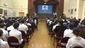 В национальной гимназии установлена парта Героя СВО Ивана Арыштаева 