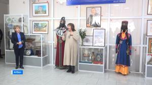 В театре «Читiген» открылась выставка памяти выдающегося деятеля культуры РХ Александра Котожекова