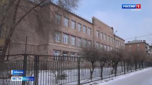 Капитальный ремонт в 10 школе Абакана идёт с небольшим отставание