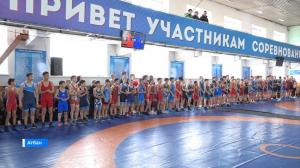 Региональный турнир по греко-римской борьбе собрал более 100 спортсменов