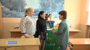 Школьница Кристина Белякова создала свой кукольный театр