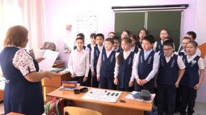 Тореен чирiм. Учитель хакасского языка 20-й школы г.Абакана А.А.Миронова обучает детей по своей методике