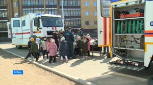 Школьники Абакана пробовали себя в роли спасателей