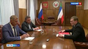 В Хакасию с рабочим визитом прибыла делегация российских сенаторов