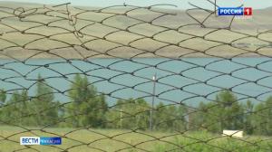 Владелец турбазы на Белё установил шлагбаум и берет плату с отдыхающих