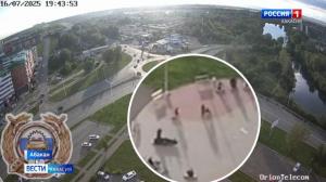 В Абакане мужчина на электросамокате сбил ребенка