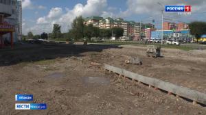 Одна из главных улиц Абакана становится более уютной и красивой