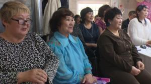 В Полтаковском музее «Хоос хайа» поздравили женщин с Днём матери