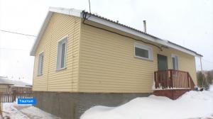 Cотруднику районной газеты «Земля Таштыпская» вручили ключи от новой квартиры 