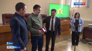 Высокая награда нашла Героя!