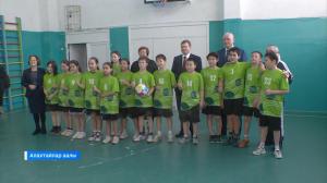  В с. Куйбышево состоялась встреча местных жителей с главой Хакасии