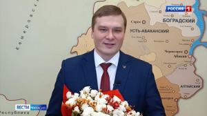 Первые лица республики поздравляют женщин с 8 марта